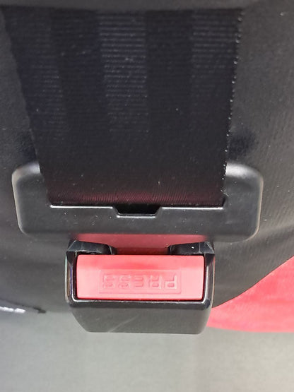 Handgemachter Rolltop Rucksack aus recycelter LKW-Plane