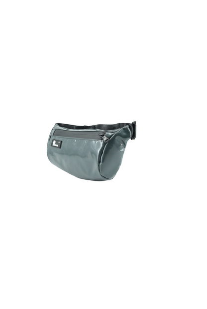 Handgemachte Bauchtasche aus recycelter LKW-Plane – Unikat & wasserabweisend