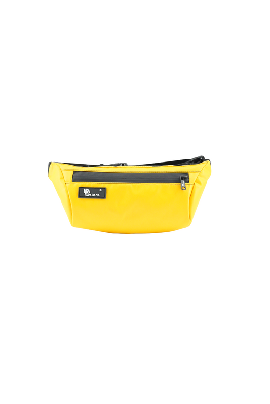 Handgemachte Bauchtasche aus recycelter LKW-Plane – Unikat & wasserabweisend