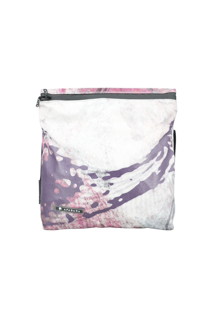 Rolltop Tati Umhängetasche aus recycelter LKW-Plane – Leo Design