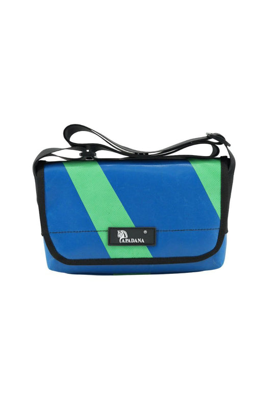 Umhängetasche aus recycelter LKW-Plane | Handgemacht | Unisex | Upcycling Schultertasche