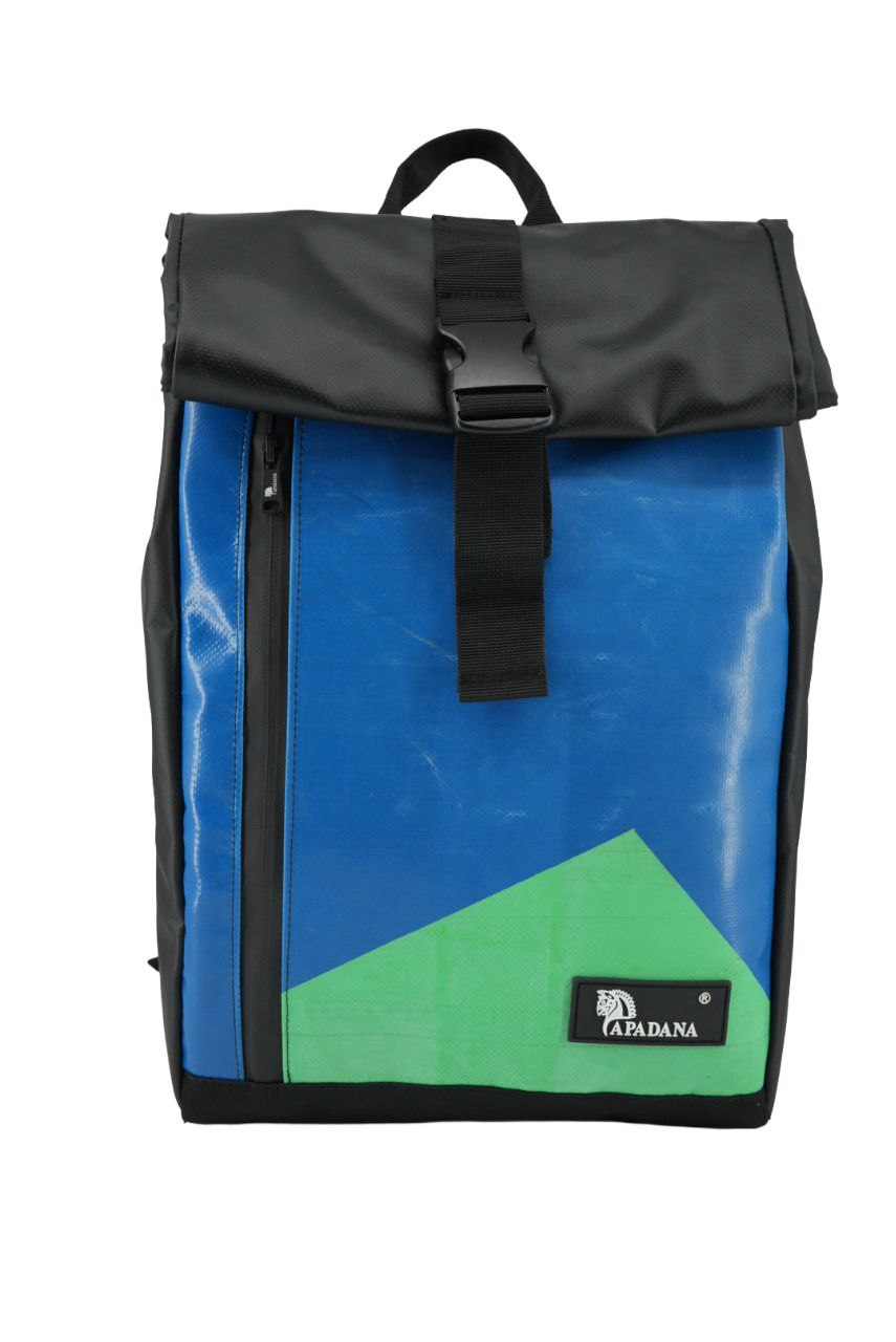 Rolltop Rucksack aus recycelter LKW-Plane | Wasserdicht | Laptopfach | Handgemacht | Unisex