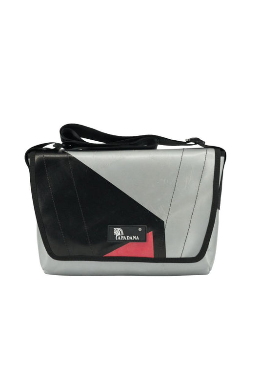 Laptop Tasche aus recycelter LKW-Plane | 13–14 Zoll | Handgemacht | Umhängetasche Unisex