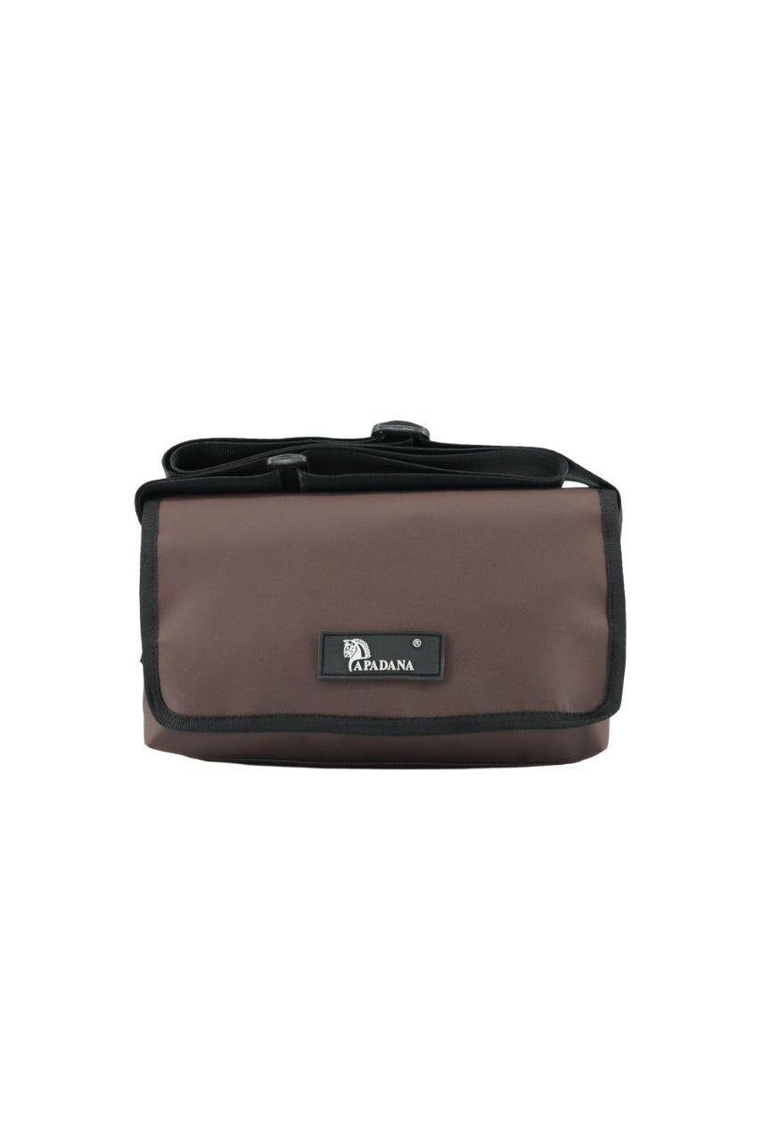 Upcycling Bauchtasche aus LKW-Plane – Unisex Crossbody Bag – 3 Fächer