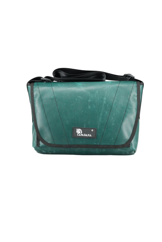 Laptop Tasche aus recycelter LKW-Plane | 13–14 Zoll | Handgemacht | Umhängetasche Unisex