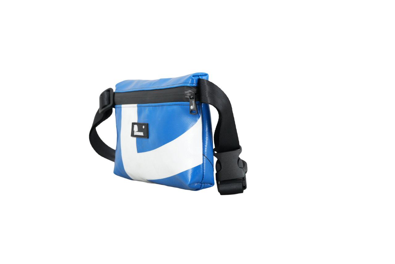 4-Ekig Bauchtasche aus recycelter LKW-Plane | Unisex | Crossbody tragbar | Handgemacht
