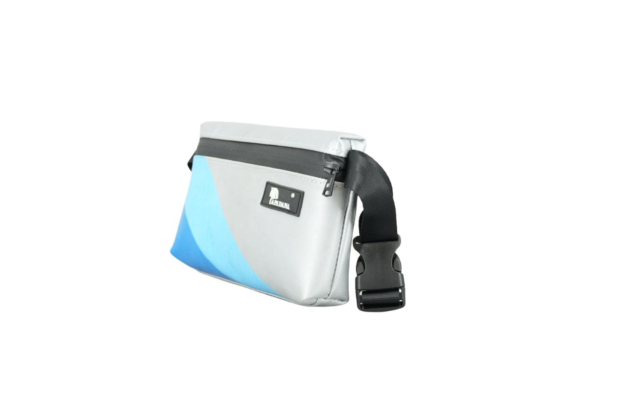 4-Ekig Bauchtasche aus recycelter LKW-Plane | Unisex | Crossbody tragbar | Handgemacht