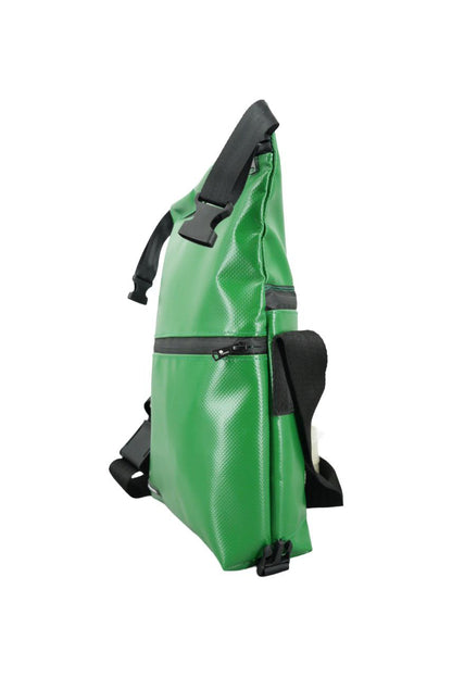 Rolltop Umhängetasche aus recycelter LKW-Plane