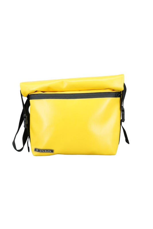 Rolltop Umhängetasche aus recycelter LKW-Plane