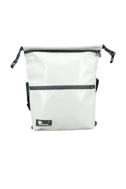 Rolltop Umhängetasche aus recycelter LKW-Plane