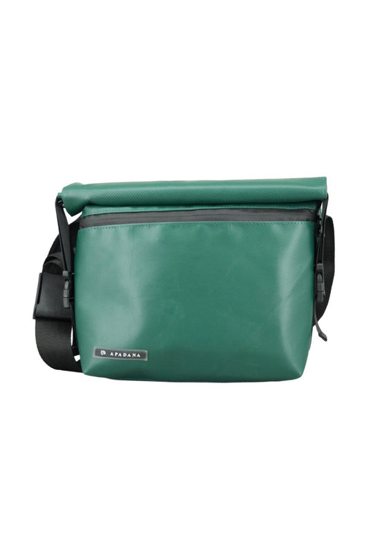 Rolltop Umhängetasche aus recycelter LKW-Plane