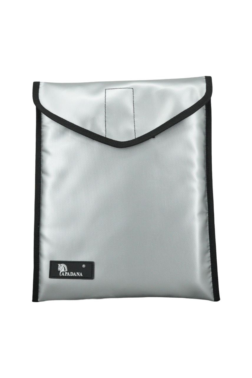 Laptop Tasche 10–13 Zoll aus recycelter LKW-Plane | Handgemachte Notebook Hülle