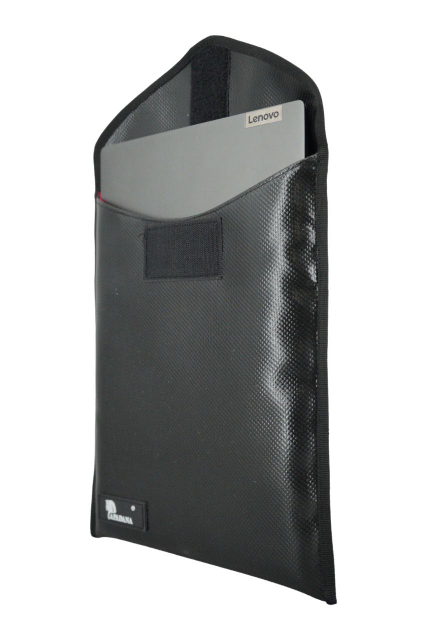 Laptop Tasche 10–13 Zoll aus recycelter LKW-Plane | Handgemachte Notebook Hülle