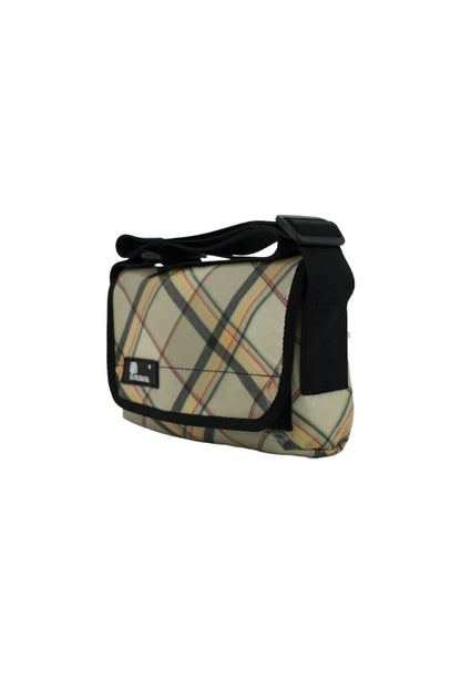 Upcycling Umhängetasche aus Nylonjacke | Crossbody Bag Unisex | Handgemacht