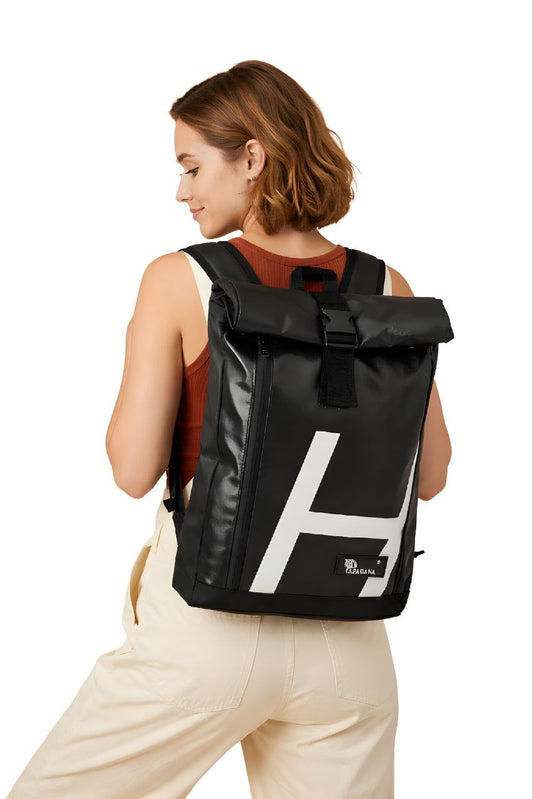 Rolltop Rucksack aus recycelter LKW-Plane | Wasserdicht | Laptopfach | Handgemacht | Unisex