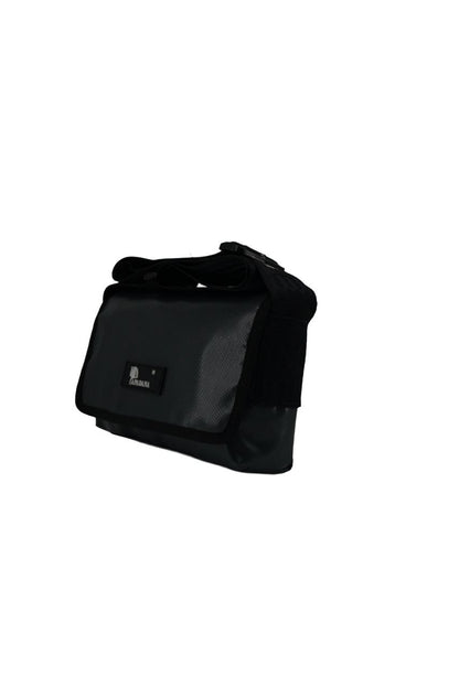 Upcycling Bauchtasche aus LKW-Plane – Unisex Crossbody Bag – 3 Fächer