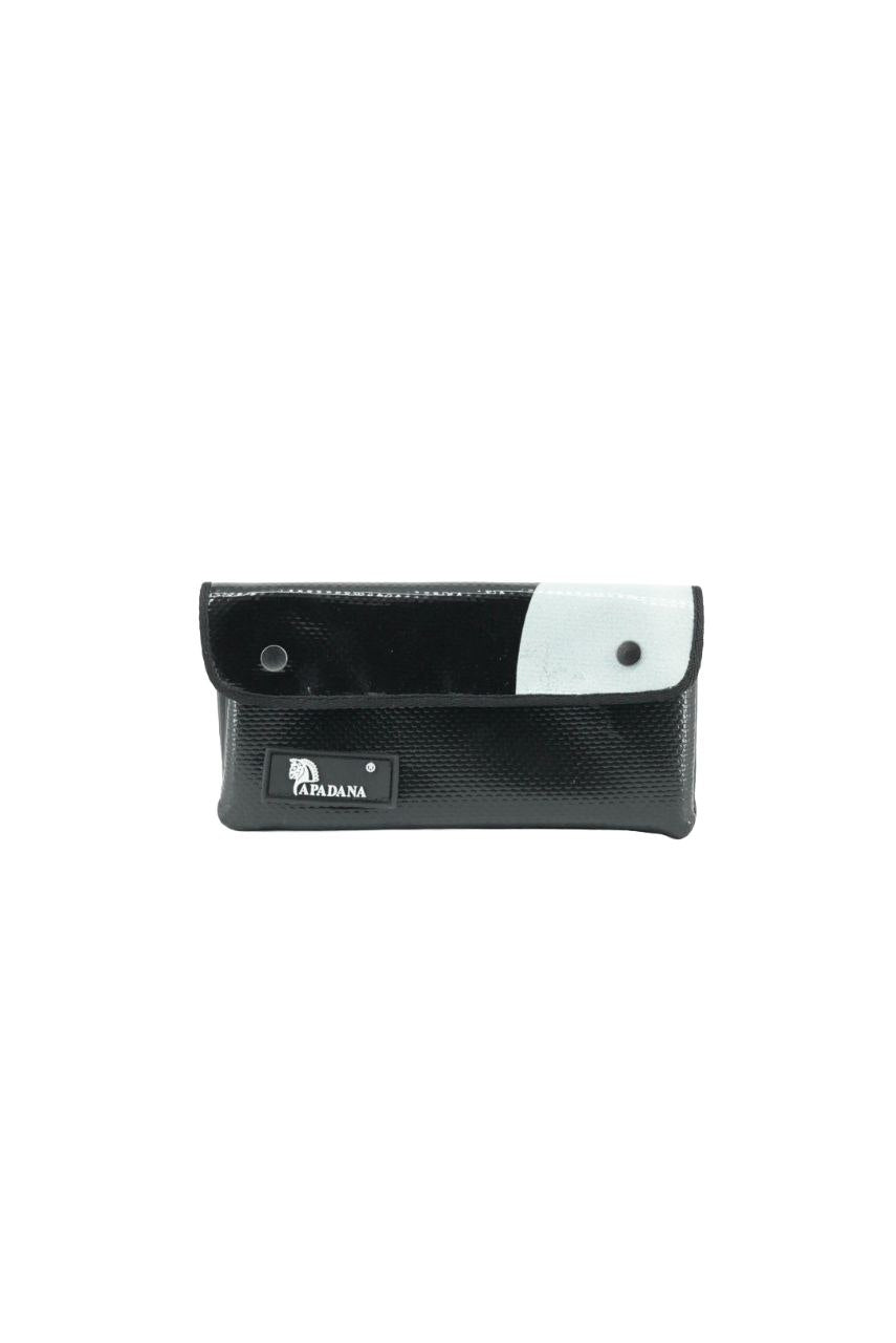Portemonnaie aus recycelter LKW-Plane | Mit Reißverschlussfach | Unisex | Handgemacht | Auch als Tabaktasche nutzbar