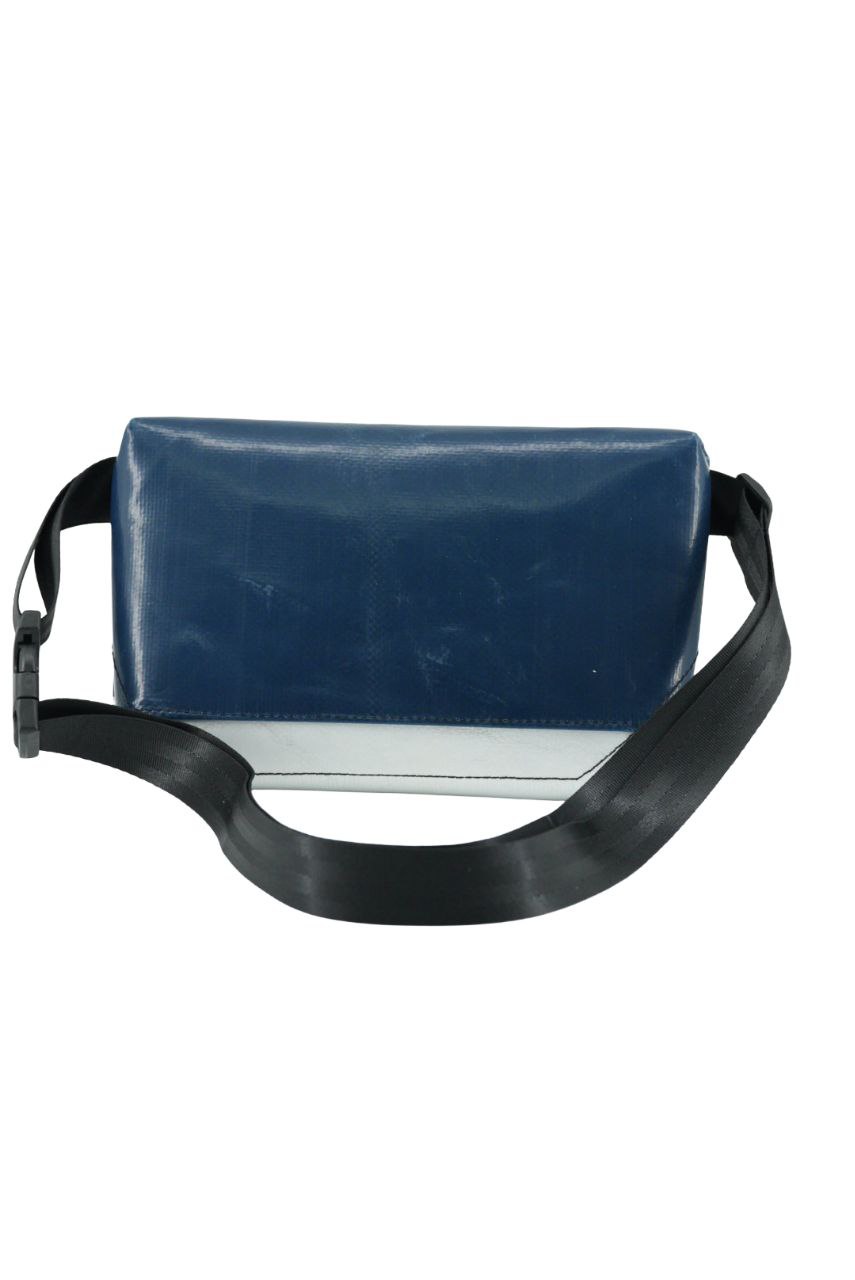 Bauchtasche aus recycelter LKW-Plane | Unisex | Crossbody tragbar | Handgemacht