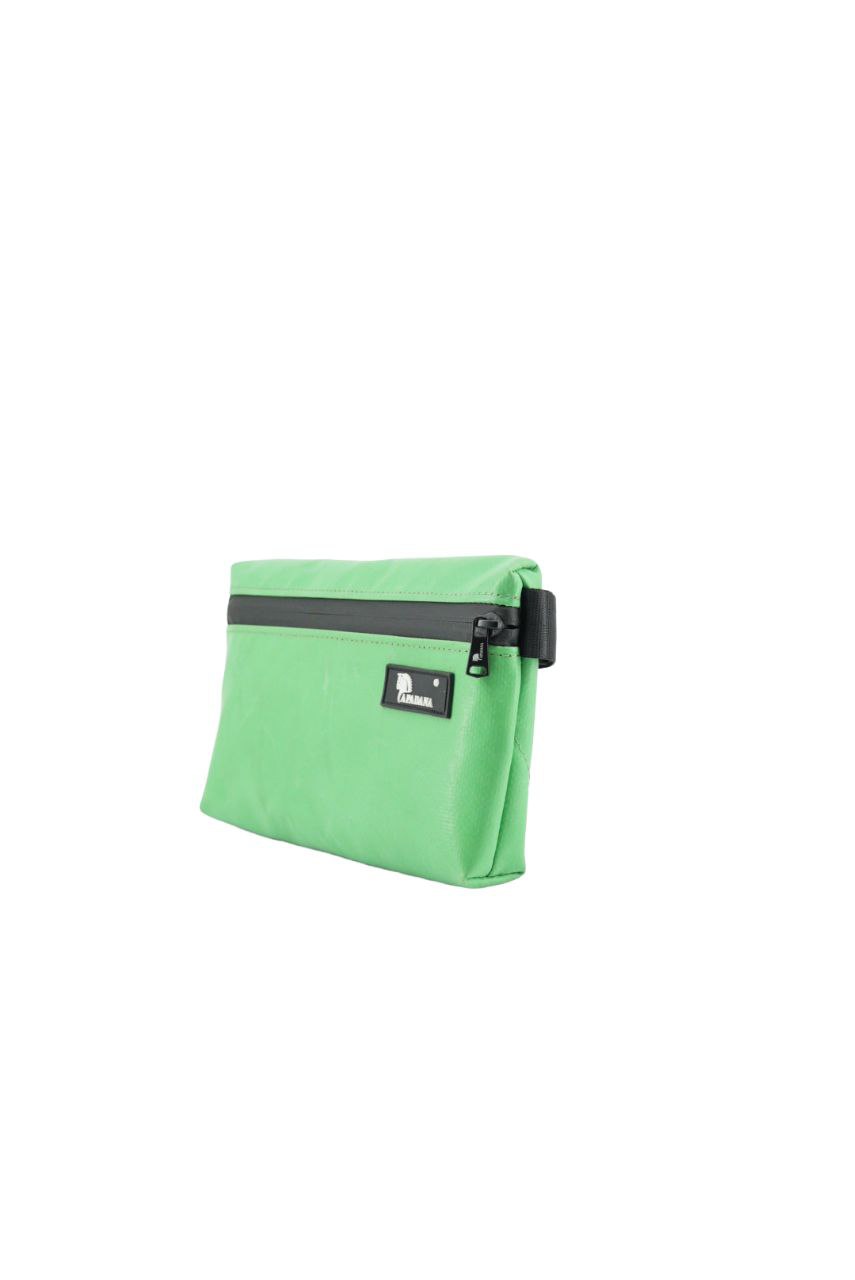 Bauchtasche aus recycelter LKW-Plane | Unisex | Crossbody tragbar | Handgemacht