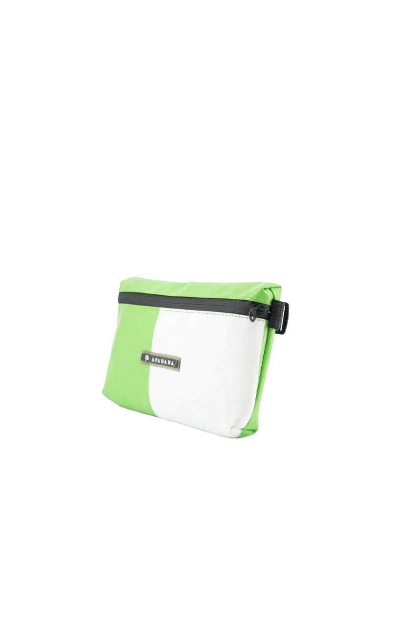 4-Ekig Bauchtasche aus recycelter LKW-Plane | Unisex | Crossbody tragbar | Handgemacht