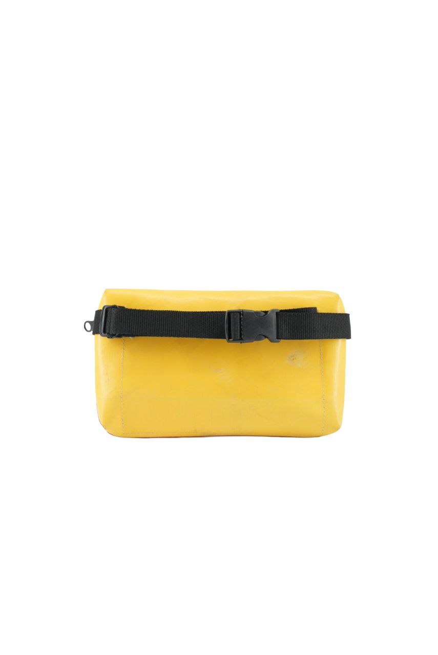 4-Ekig Bauchtasche aus recycelter LKW-Plane | Unisex | Crossbody tragbar | Handgemacht